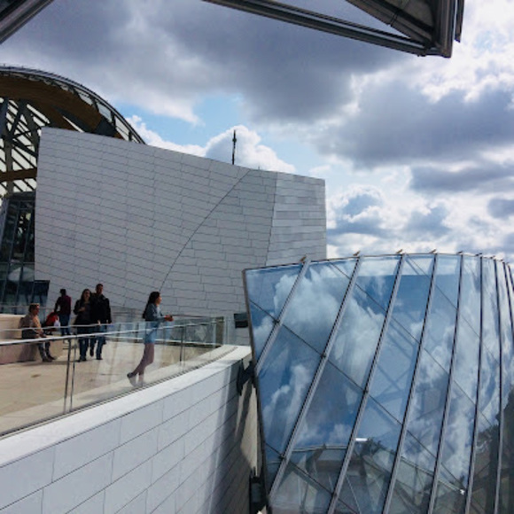 Meet your Posher, Camille - Picture 1 of 1